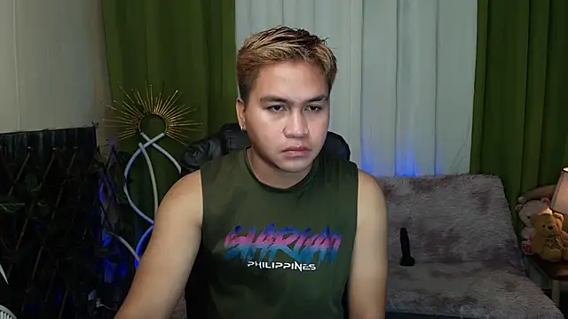 Snapshot of Asian_jayeel chatting on 06.12.26 Asian jayeel online show from 06.12.26