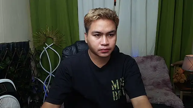 Snapshot of Asian_jayeel chatting on 06.13.26 Asian jayeel online show from 06.13.26