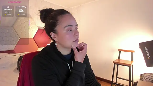 ArielleWilde online show from 11.04.25