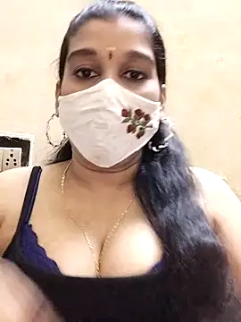 Snapshot of amelia-rani chatting on 04.22.26 amelia-rani online show from 04.22.26