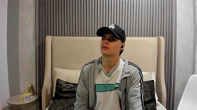 BenitoSaenz online show from 10.18.25