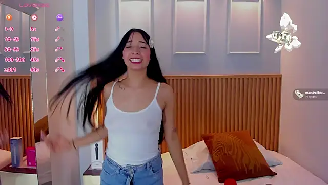 IVONNEPARKER6 online show from 11.13.25