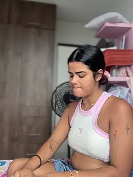 Kaily Sweet16 online show from 04.18.26