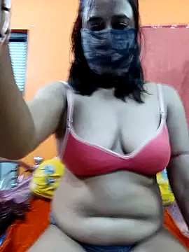 Hotpuja25 online show from 11.08.25