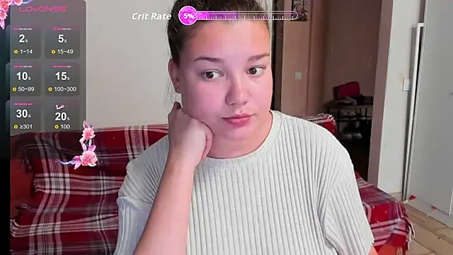 LinaElasm online show from 10.10.25