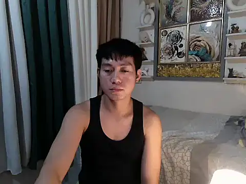 Snapshot of xshyboyx chatting on 05.22.26 xshyboyx online show from 05.22.26