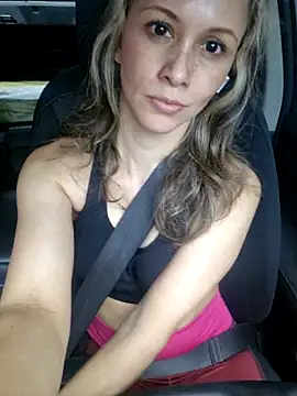 Snapshot of Miasiren chatting on 10.24.25 Miasiren online show from 10.24.25