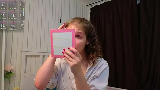 BeatrixCarIeton online show from 11.12.25