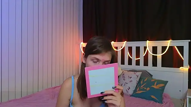 BeatrixCarIeton online show from 11.30.25