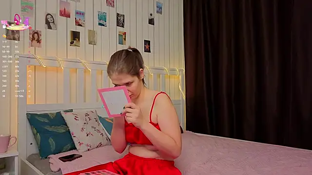 BeatrixCarIeton online show from 12.19.25