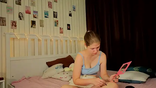 BeatrixCarIeton online show from 12.20.25