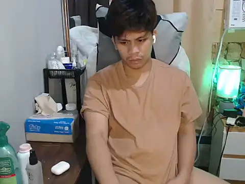 Snapshot of cumwhat_me chatting on 07.17.26 cumwhat me online show from 07.17.26