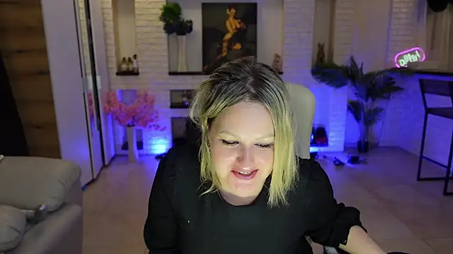 MariemLui online show from 04.15.26