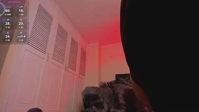 Draculairis online show from 10.25.25