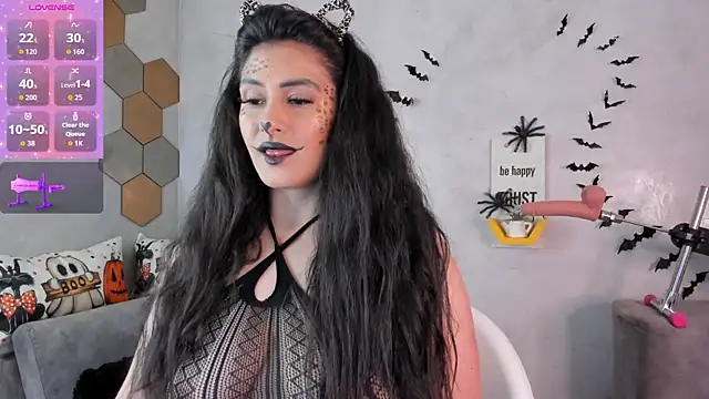 Snapshot of saritass_ chatting on 10.30.25 saritass online show from 10.30.25