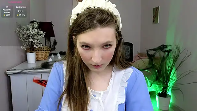 Mia Myles online show from 10.31.25