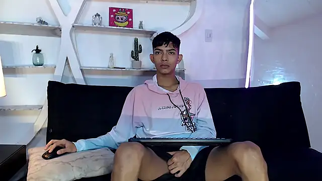 PRETTY SEX1 online show from 10.31.25