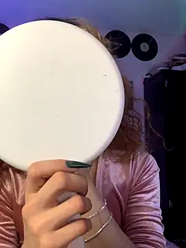 meghan devil  online show from 10.08.25