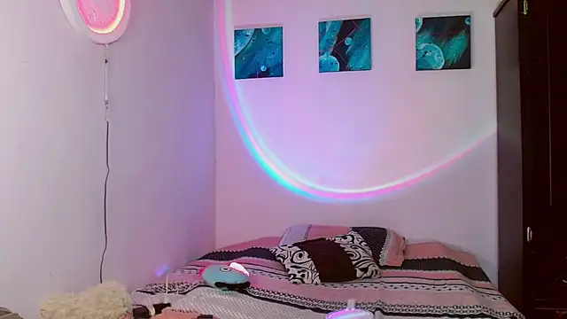 meghan devil  online show from 11.24.25