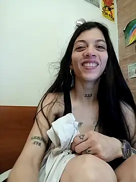 Snapshot of Paula_Alameda chatting on 09.17.25 Paula Alameda online show from 09.17.25