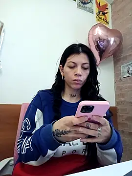Snapshot of Paula_Alameda chatting on 09.24.25 Paula Alameda online show from 09.24.25