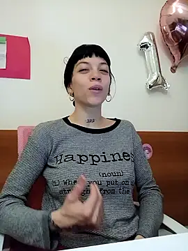 Snapshot of Paula_Alameda chatting on 10.03.25 Paula Alameda online show from 10.03.25