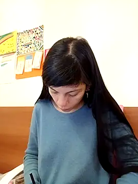 Snapshot of Paula_Alameda chatting on 10.13.25 Paula Alameda online show from 10.13.25