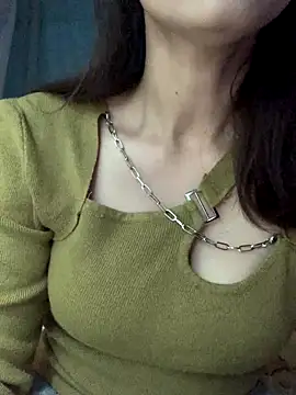 Snapshot of Zika_23 chatting on 12.15.25 Zika 23 online show from 12.15.25