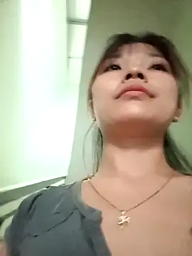 Snapshot of Ocnguyety chatting on 10.17.25 Ocnguyety online show from 10.17.25
