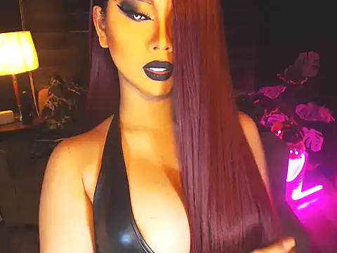 Snapshot of KarlaFrost chatting on 06.19.26 KarlaFrost online show from 06.19.26