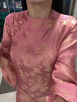 Snapshot of Meii-meyy chatting on 11.25.25 Meii-meyy online show from 11.25.25