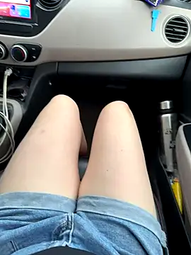 Snapshot of Meii-meyy chatting on 12.05.25 Meii-meyy online show from 12.05.25