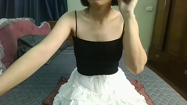 Snapshot of Meii-meyy chatting on 12.16.25 Meii-meyy online show from 12.16.25