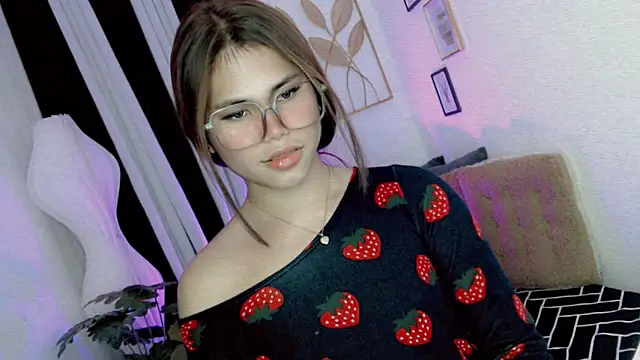 Snapshot of PrettyBlythes_TS chatting on 05.17.26 PrettyBlythes TS online show from 05.17.26