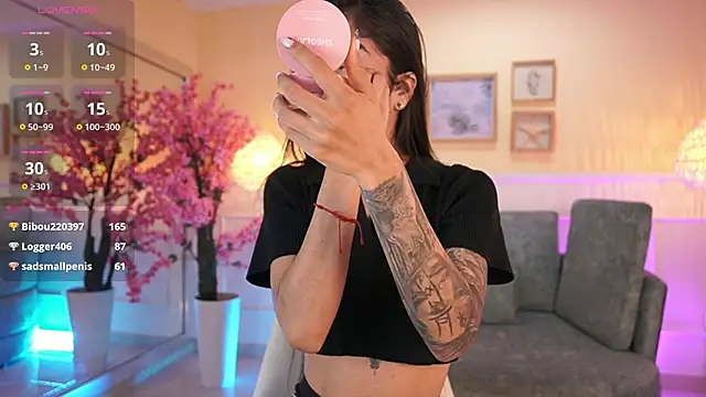 NicoleCrawft online show from 11.20.25