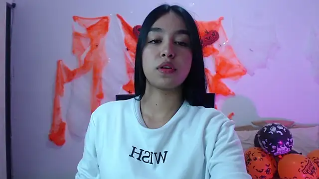 kyra fox  online show from 10.14.25