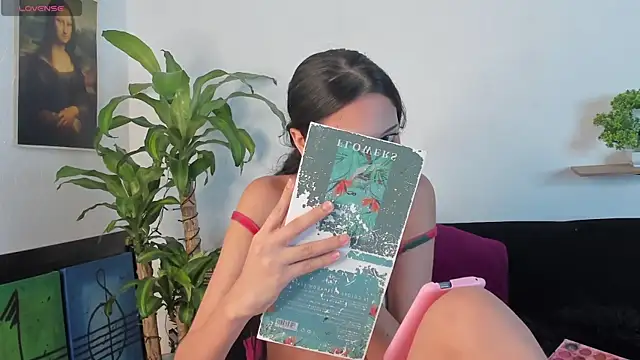 Snapshot of Britney_Rose chatting on 09.17.25 Britney Rose online show from 09.17.25