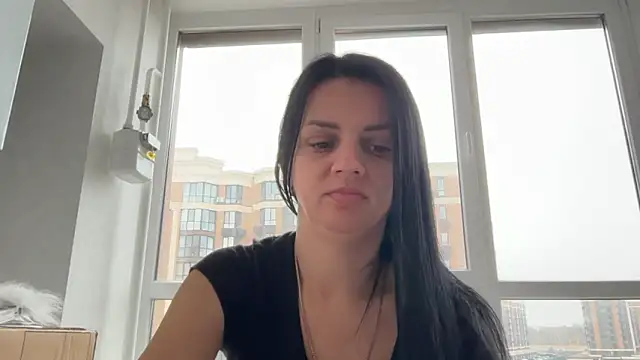 Snapshot of Sladosttss chatting on 10.27.25 Sladosttss online show from 10.27.25