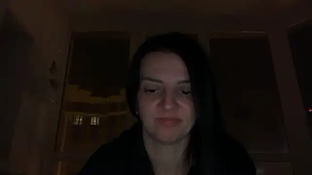 Snapshot of Sladosttss chatting on 10.29.25 Sladosttss online show from 10.29.25