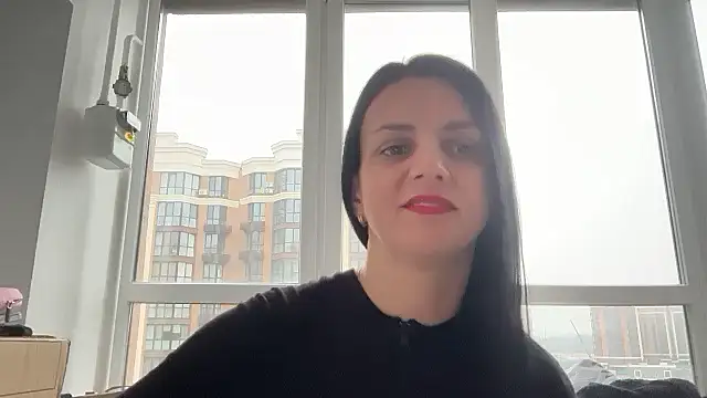 Snapshot of Sladosttss chatting on 12.16.25 Sladosttss online show from 12.16.25