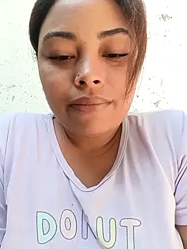 Snapshot of Naomi-Summer chatting on 11.12.25 Naomi-Summer online show from 11.12.25