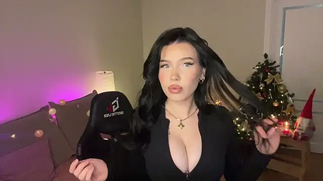 mistress of hearts online show from 12.20.25