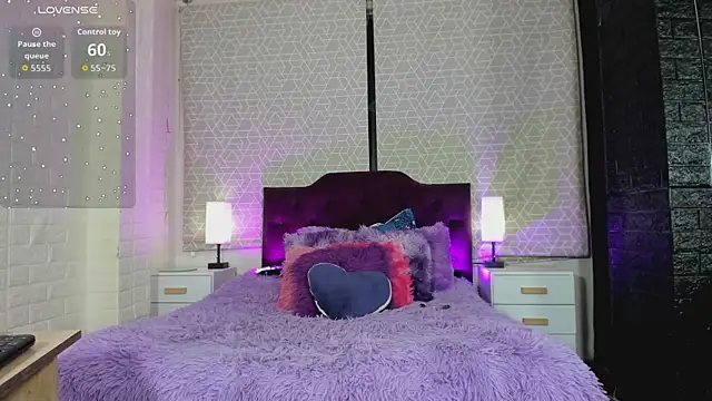 Snapshot of Zamara_Kleii chatting on 11.15.25 Zamara Kleii online show from 11.15.25