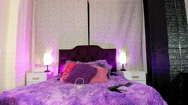 Snapshot of Zamara_Kleii chatting on 12.14.25 Zamara Kleii online show from 12.14.25