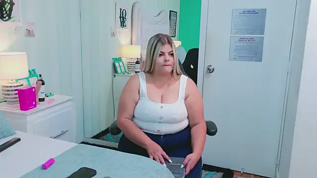 KiimBrooks online show from 12.21.25