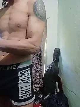 Snapshot of fethelion chatting on 10.26.25 fethelion online show from 10.26.25