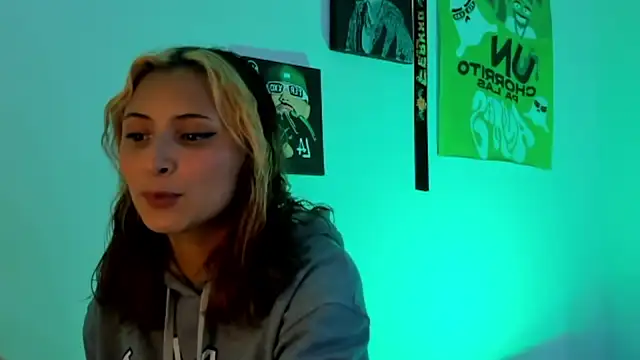 Snapshot of melissa_noirr chatting on 11.19.25 melissa noirr online show from 11.19.25