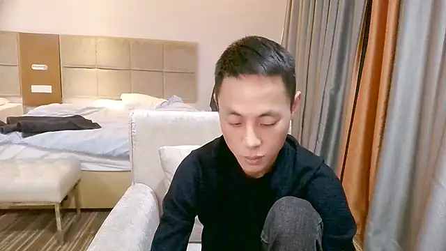 Tsia-Die online show from 11.06.25