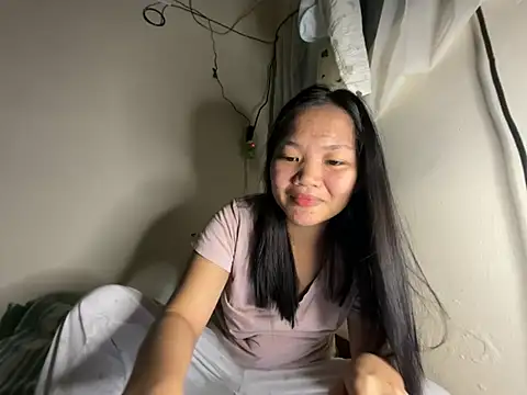 Snapshot of princess_janine chatting on 07.24.26 princess janine online show from 07.24.26