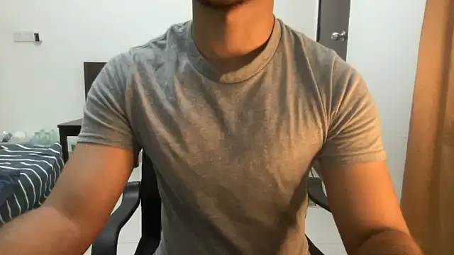 Snapshot of Hotmaskedboi chatting on 10.25.25 Hotmaskedboi online show from 10.25.25